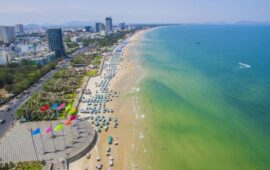 Cần chuẩn bị gì khi đi tắm biển